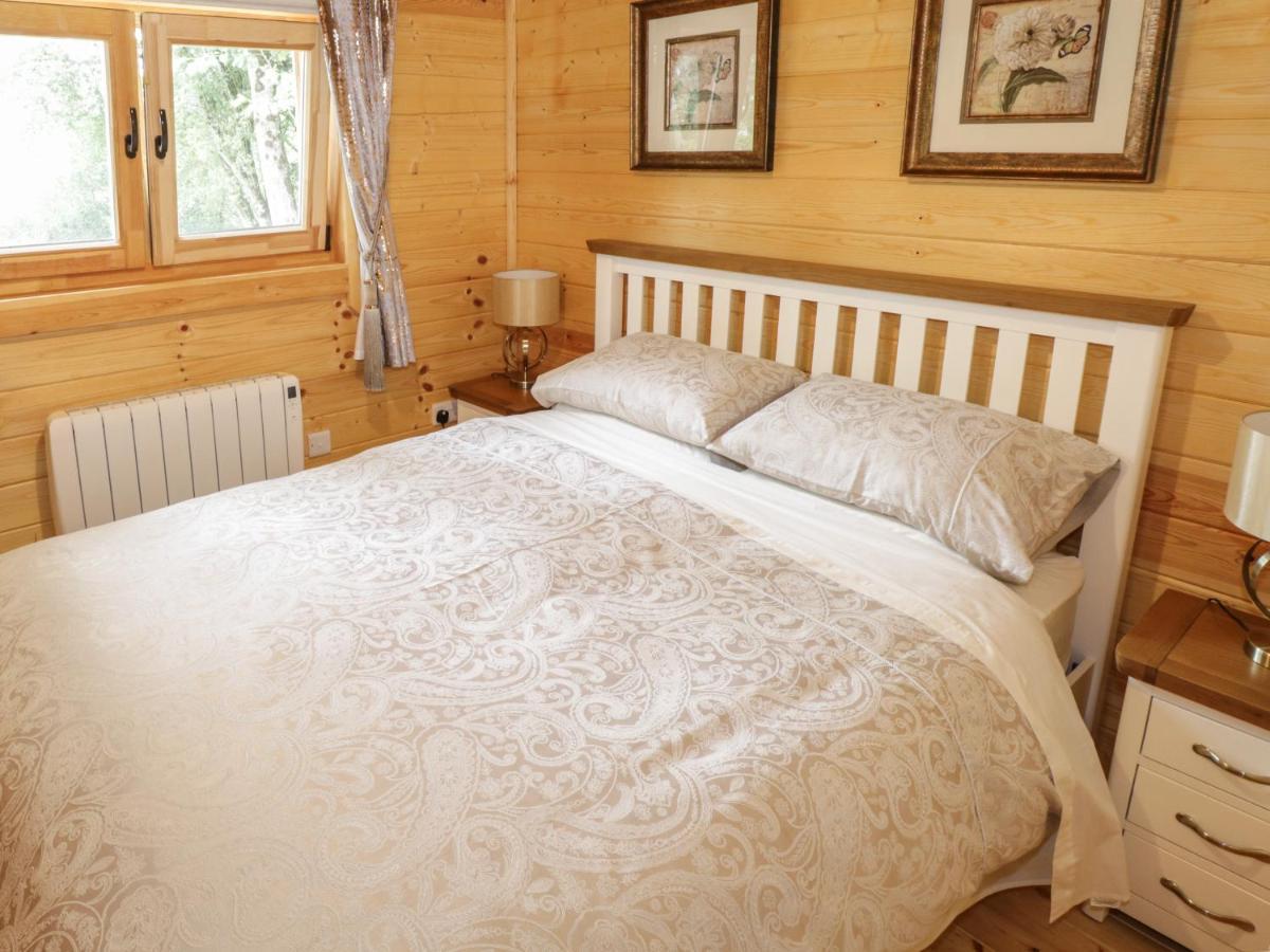 Port Heron Lodge Athlone Bagian luar foto