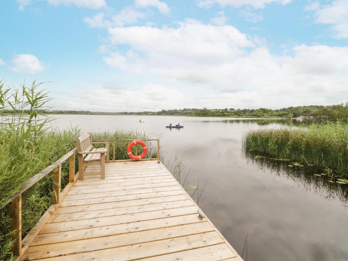 Port Heron Lodge Athlone Bagian luar foto