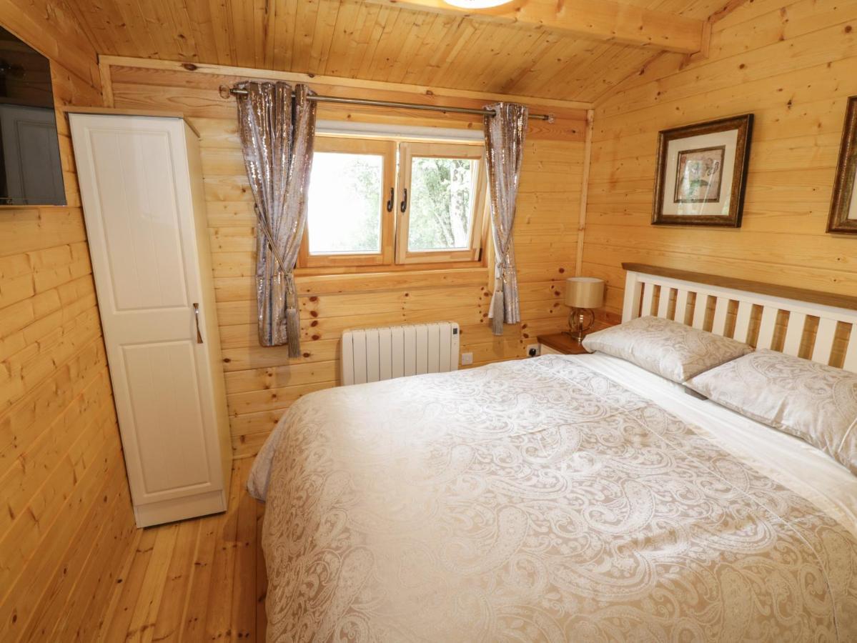 Port Heron Lodge Athlone Bagian luar foto