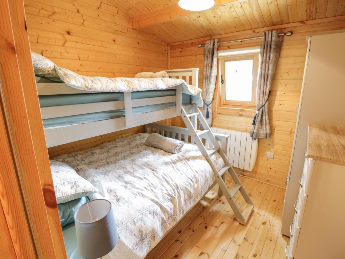Port Heron Lodge Athlone Bagian luar foto