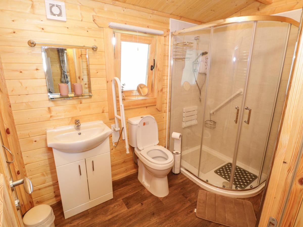 Port Heron Lodge Athlone Bagian luar foto
